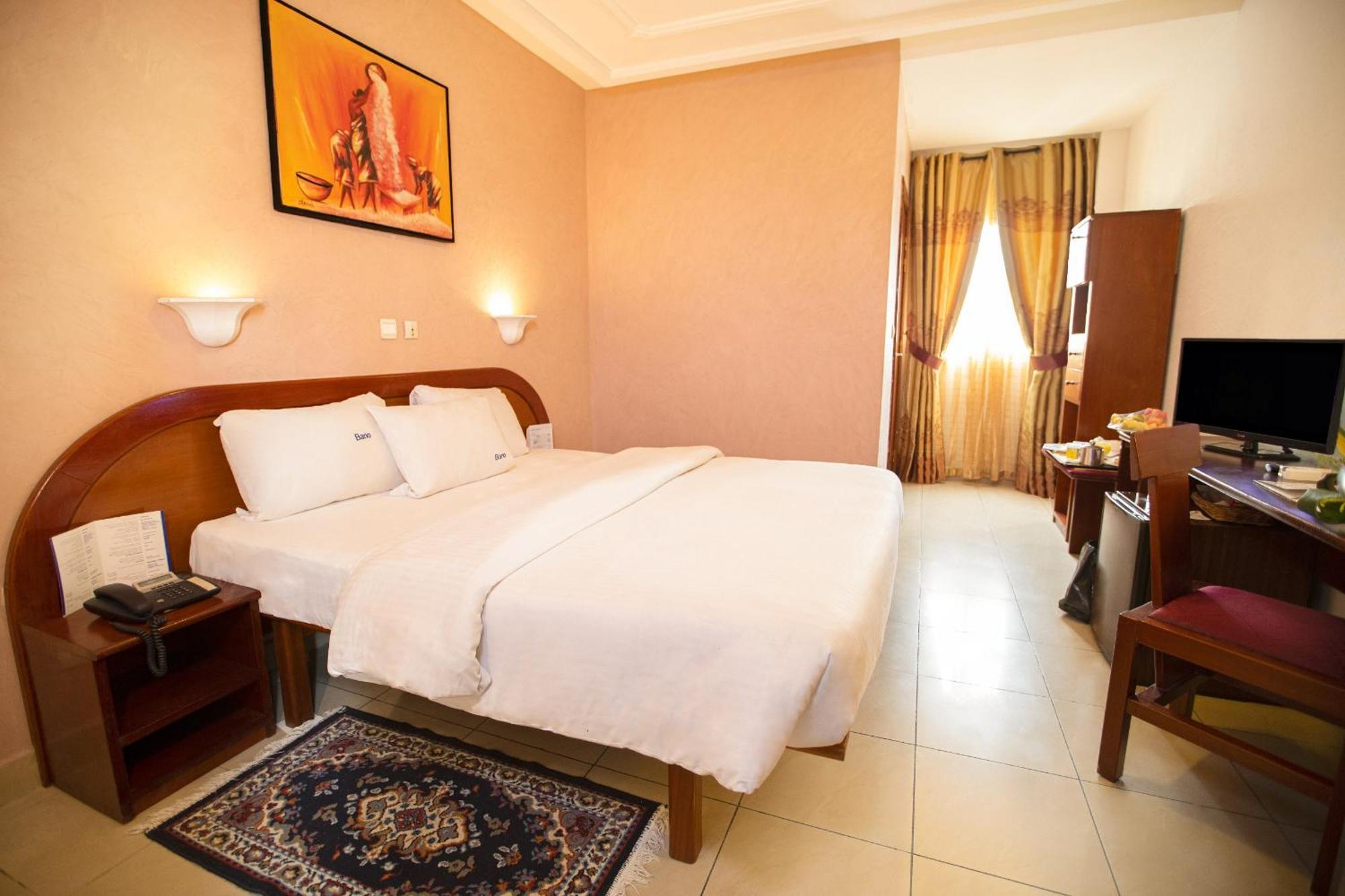 Bano Palace Hotel Дуала Екстер'єр фото